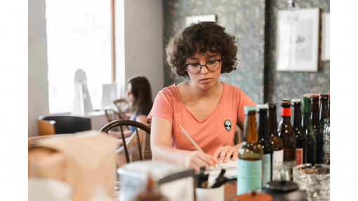 از کارگاه به بازار آنلاین: فروش مستقیم محصولات هنری در کانادا با کوپن باز