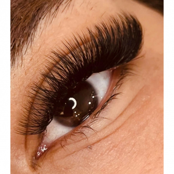 خدمات ابرو، مژه و لب